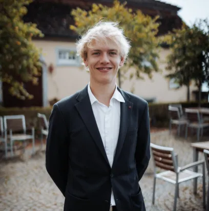 Portrait von Merlin Arnold, Veranstaltungsleiter im Catering-Team